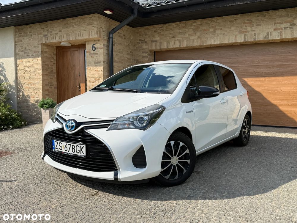 Toyota Yaris Hybrid 100 Premium - 1
