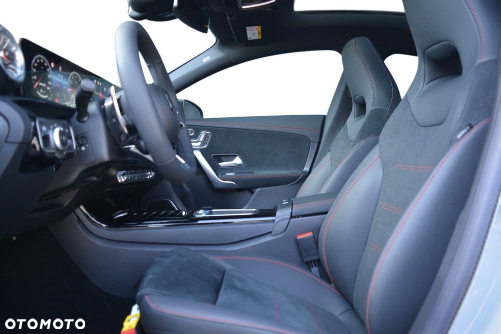 Mercedes-Benz CLA AMG 35 4-Matic 7G-DCT - 8
