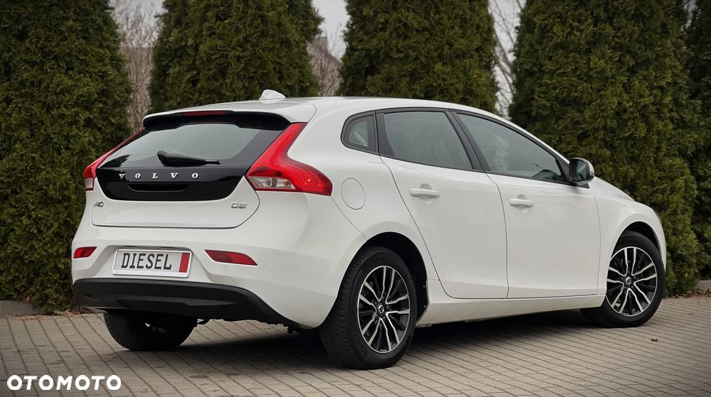 Volvo V40 D2 Momentum - 3