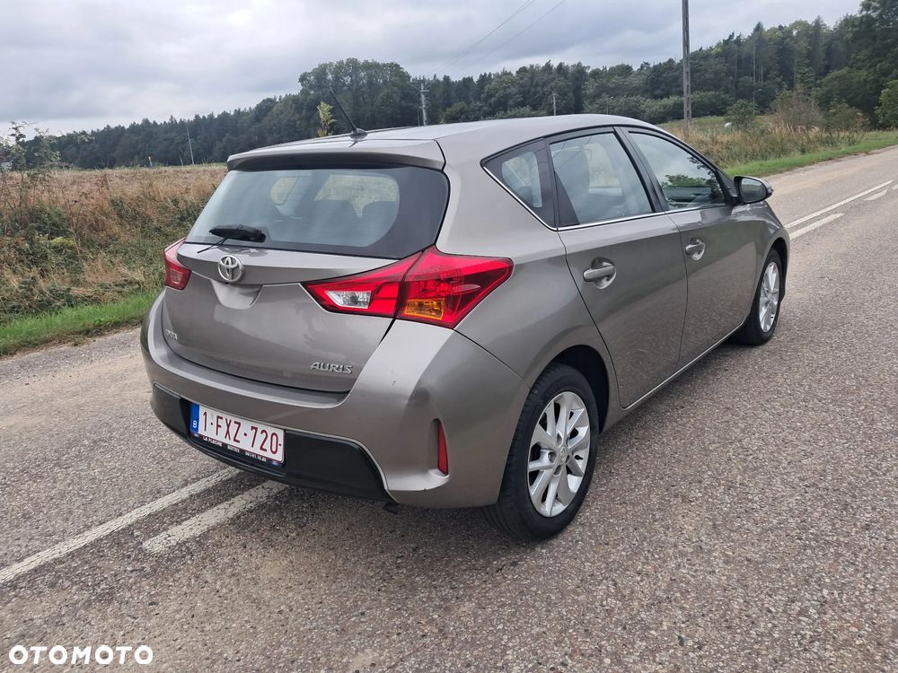 Toyota Auris 1.4 D-4D Active - 3