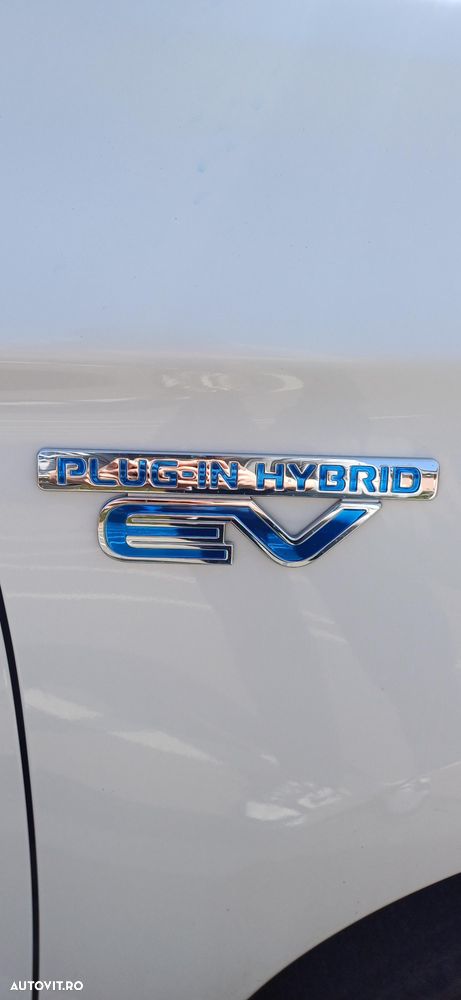 Mitsubishi Outlander 2.0 4WD - 14