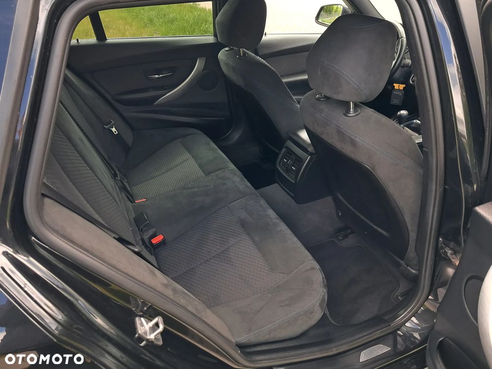 BMW Seria 3 316i M Sport - 15