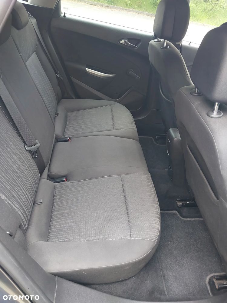 Opel Astra - 12