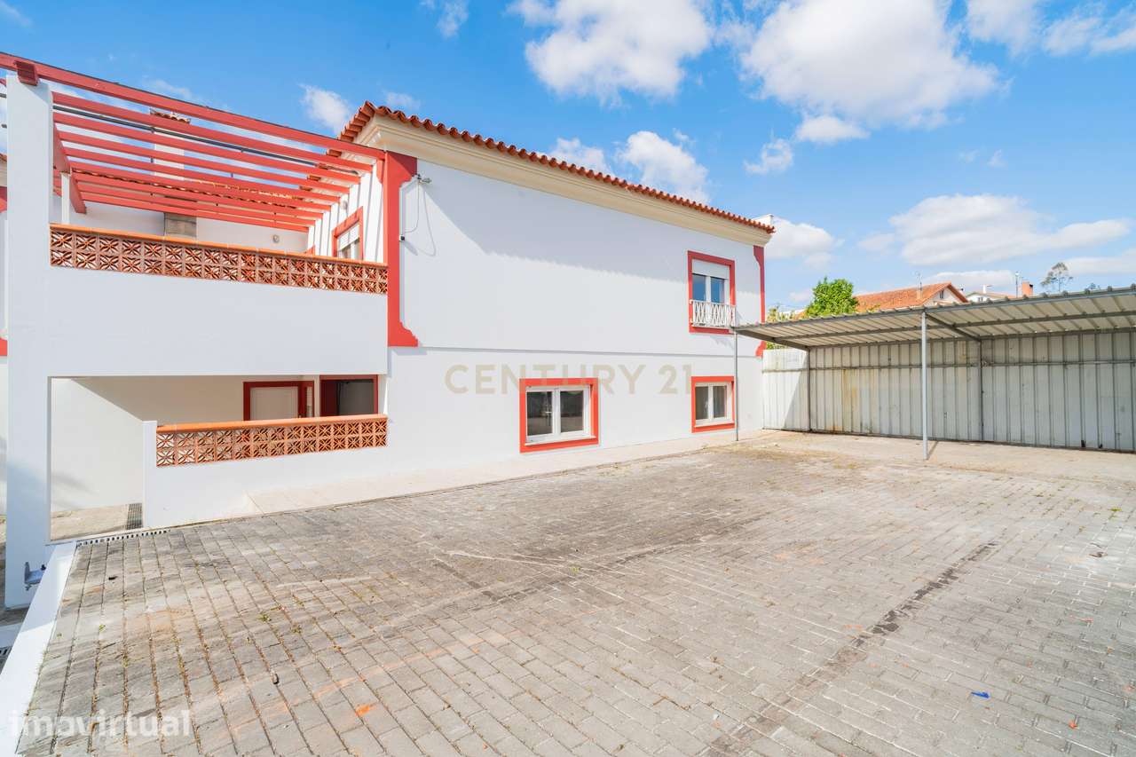 Moradia T3 Térrea com 1.050m² de Terreno, Cave de Convívio e Elevada E - Grande imagem: 5/24