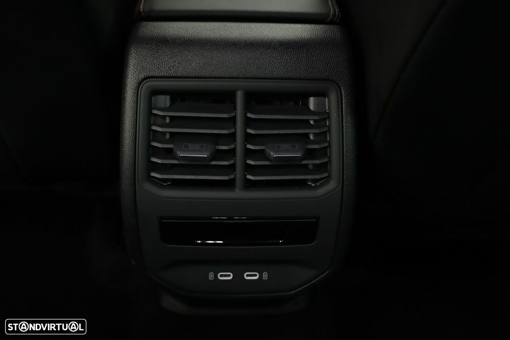 Cupra Formentor 1.5 e-Hybrid DSG - 22