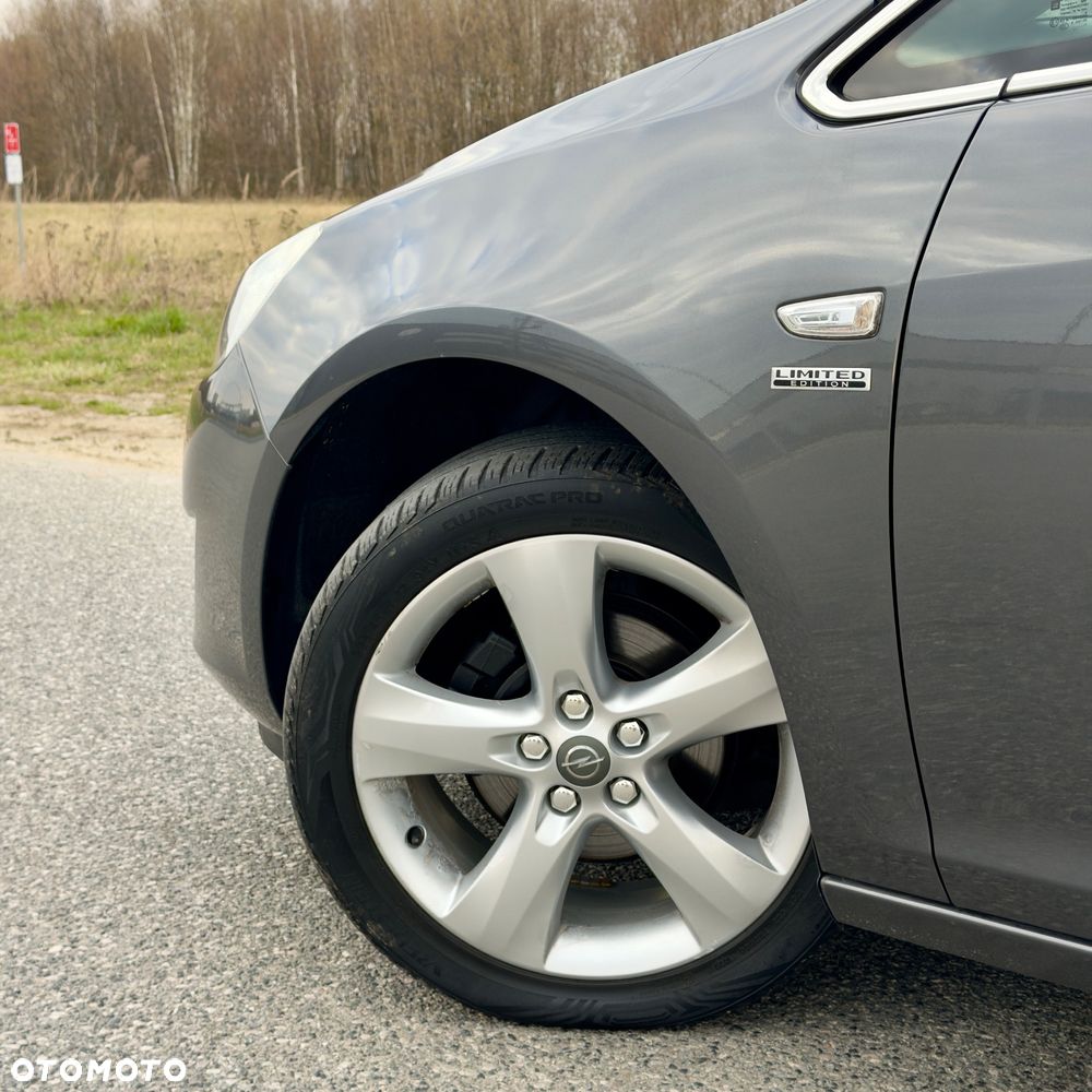 Opel Astra 1.4 Turbo Color Edition - 30