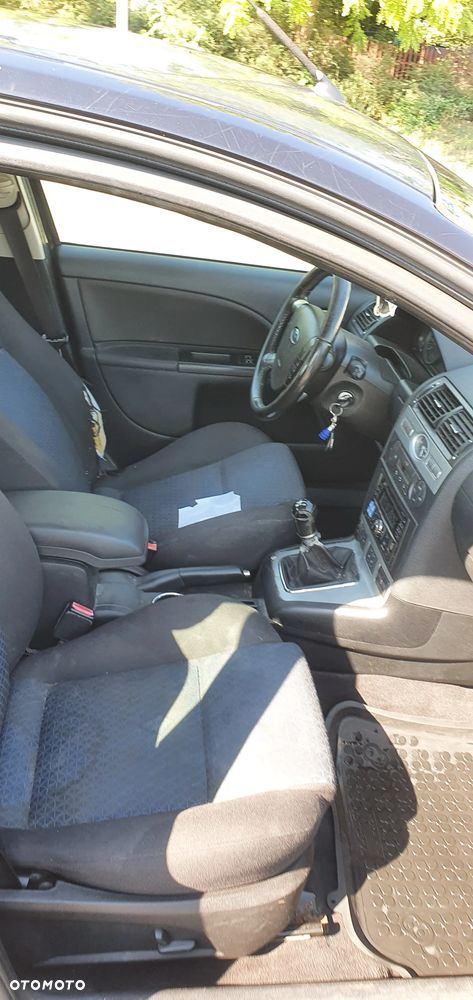 Ford Mondeo 1.8 X - 12
