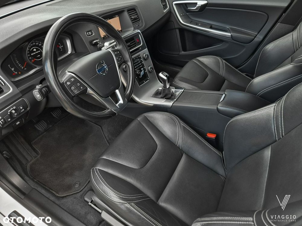 Volvo V60 D3 Momentum - 15