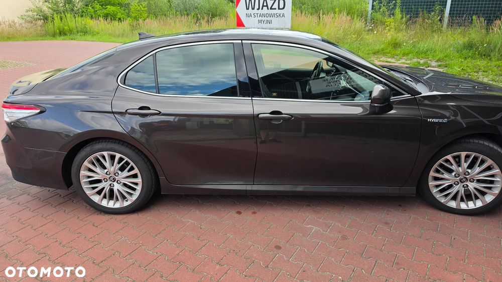 Toyota Camry 2.5 Hybrid Executive CVT - 8