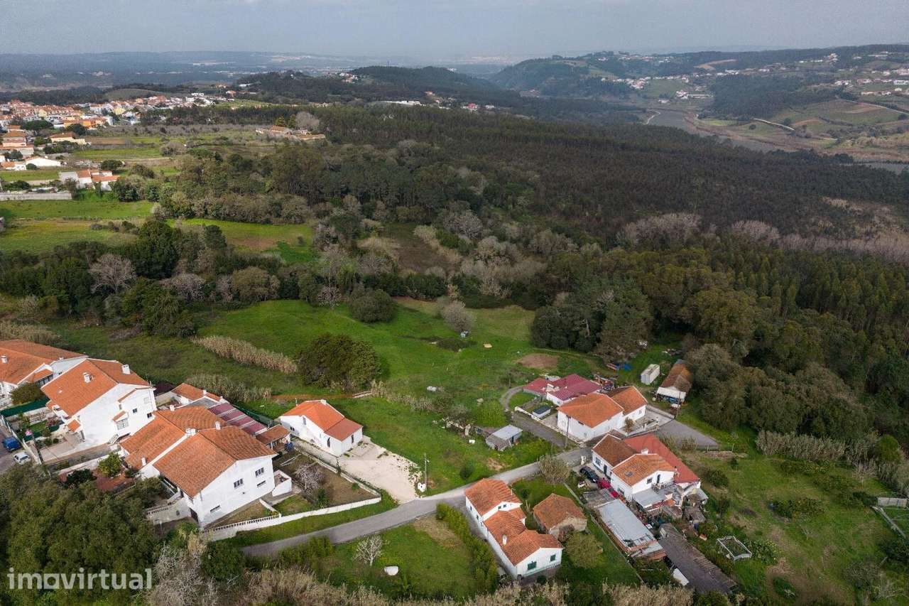 Terreno de 5.900m2 com Viabilidade para Construção de 14 Fogos - Grande imagem: 4/12
