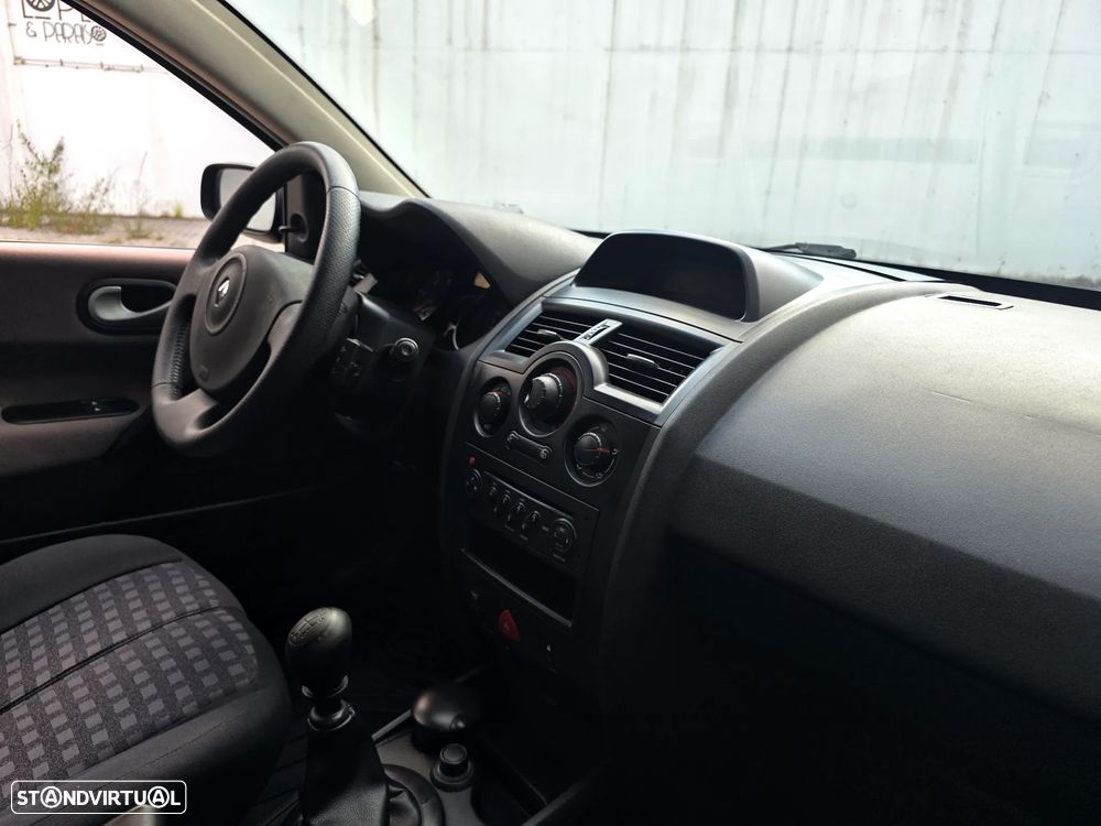 Renault Megane Van - 41