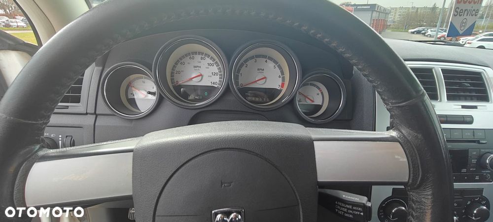 Dodge Charger 3.5 V6 SXT - 21