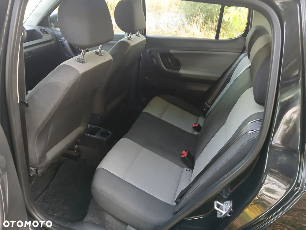 Skoda Fabia - 8