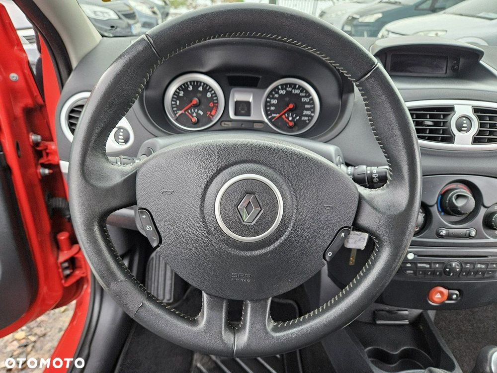Renault Clio - 14
