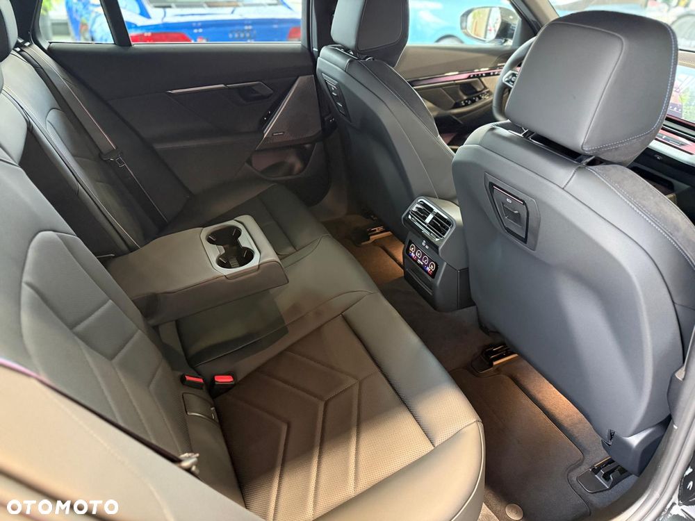 BMW Seria 5 520d xDrive mHEV M Sport sport - 12