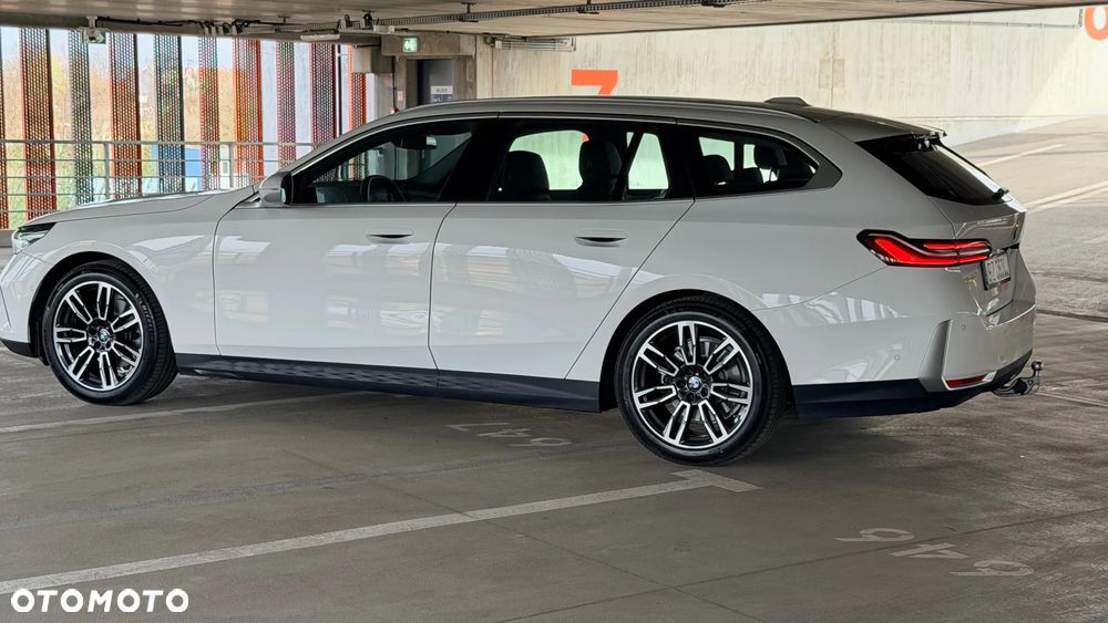 BMW Seria 5 520d xDrive - 6