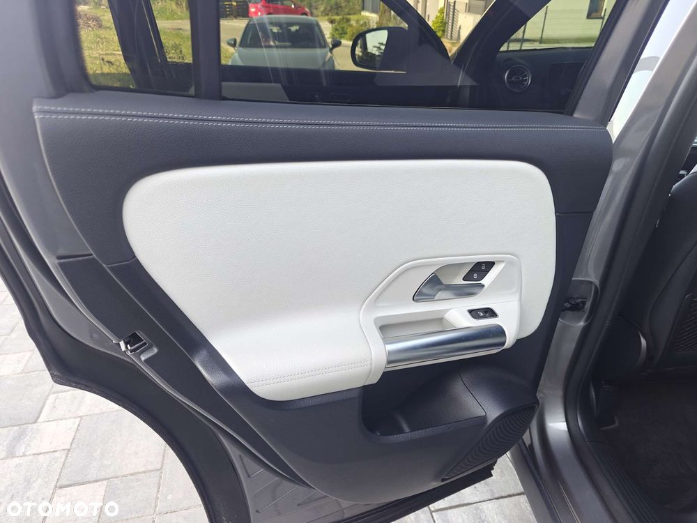 Mercedes-Benz GLA 250 4Matic 8G-DCT AMG Line - 19