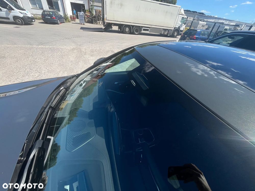 BMW Seria 3 330i xDrive M Sport sport - 38