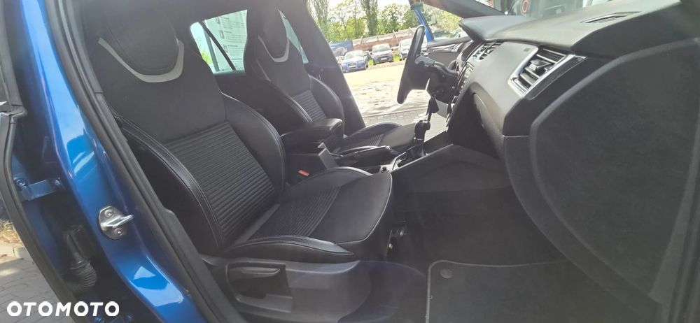 Skoda Octavia 2.0 TDI DSG RS - 37