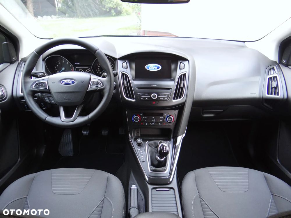 Ford Focus 1.0 EcoBoost Titanium ASS - 9
