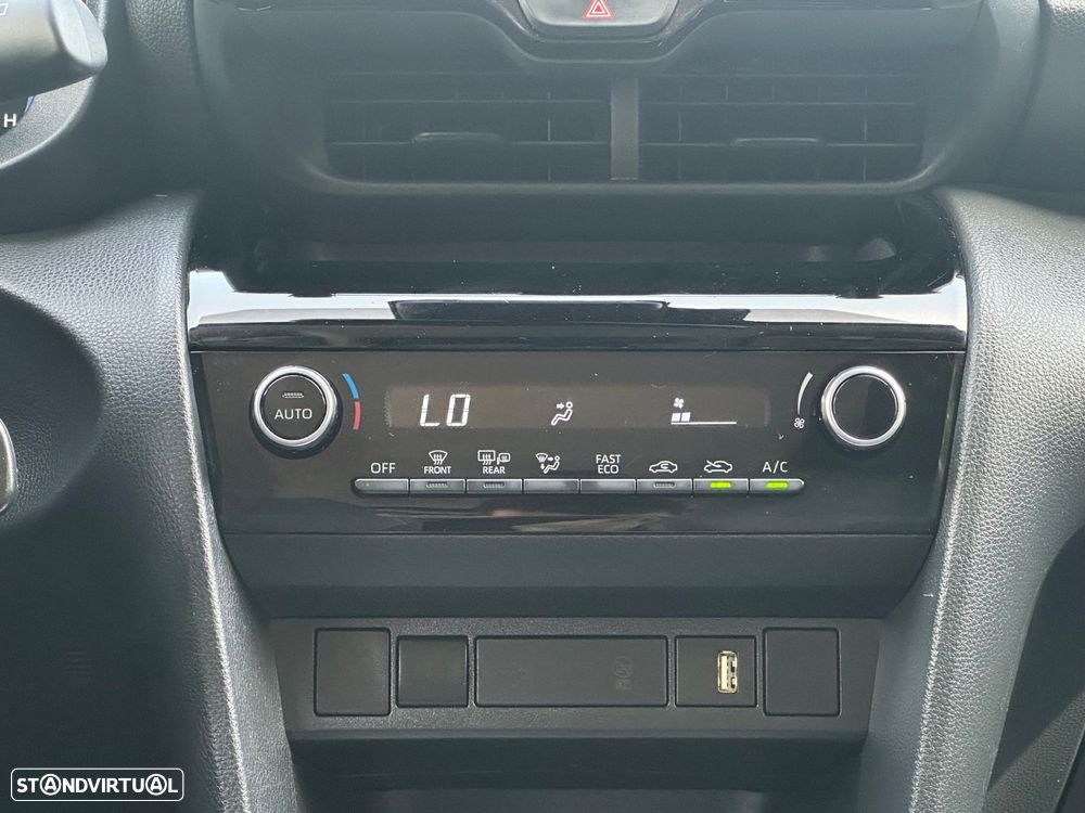 Toyota Yaris Cross 1.5 HDF Comfort Plus - 12