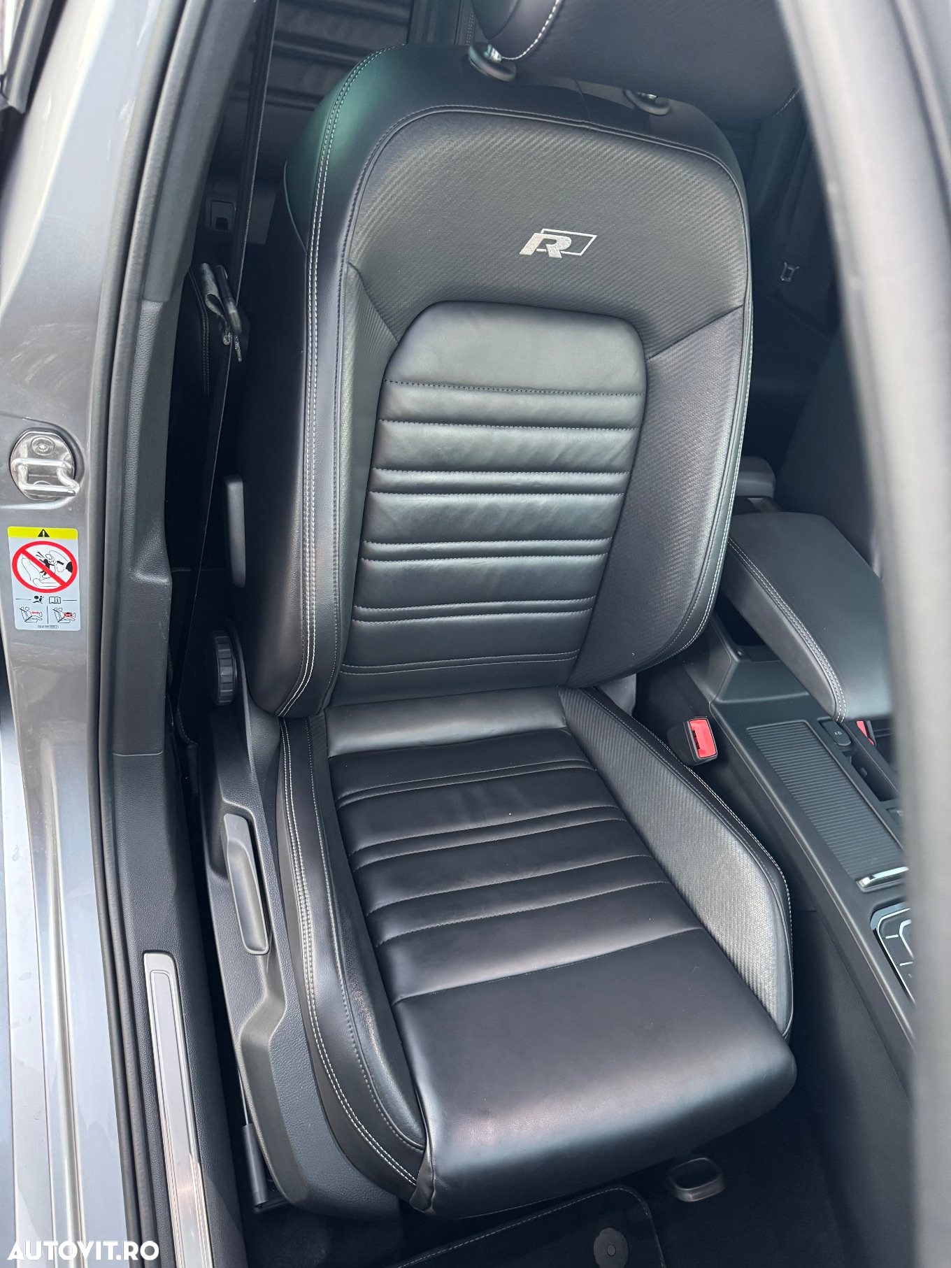 Volkswagen Passat 2.0 TDI SCR DSG 4Motion Business - 10