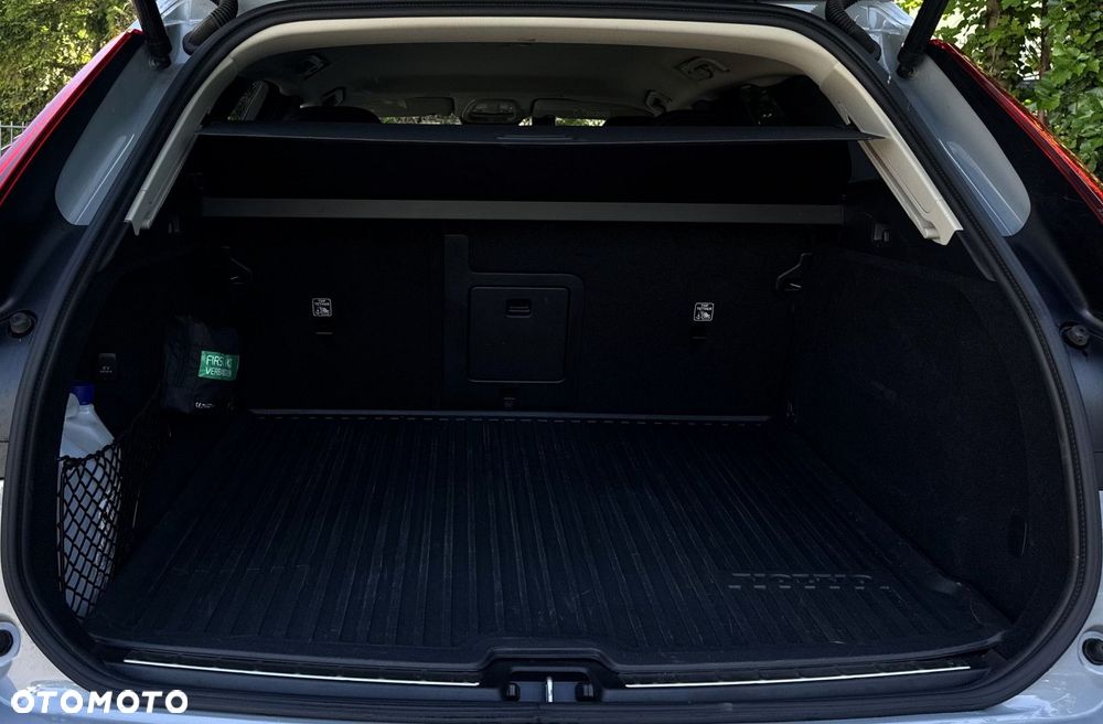 Volvo XC 60 - 30