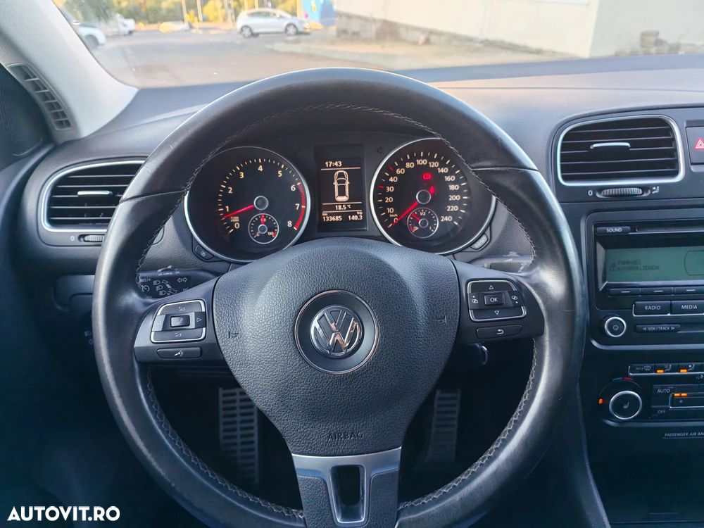 Volkswagen Golf 1.4 TSI BMT Highline - 18