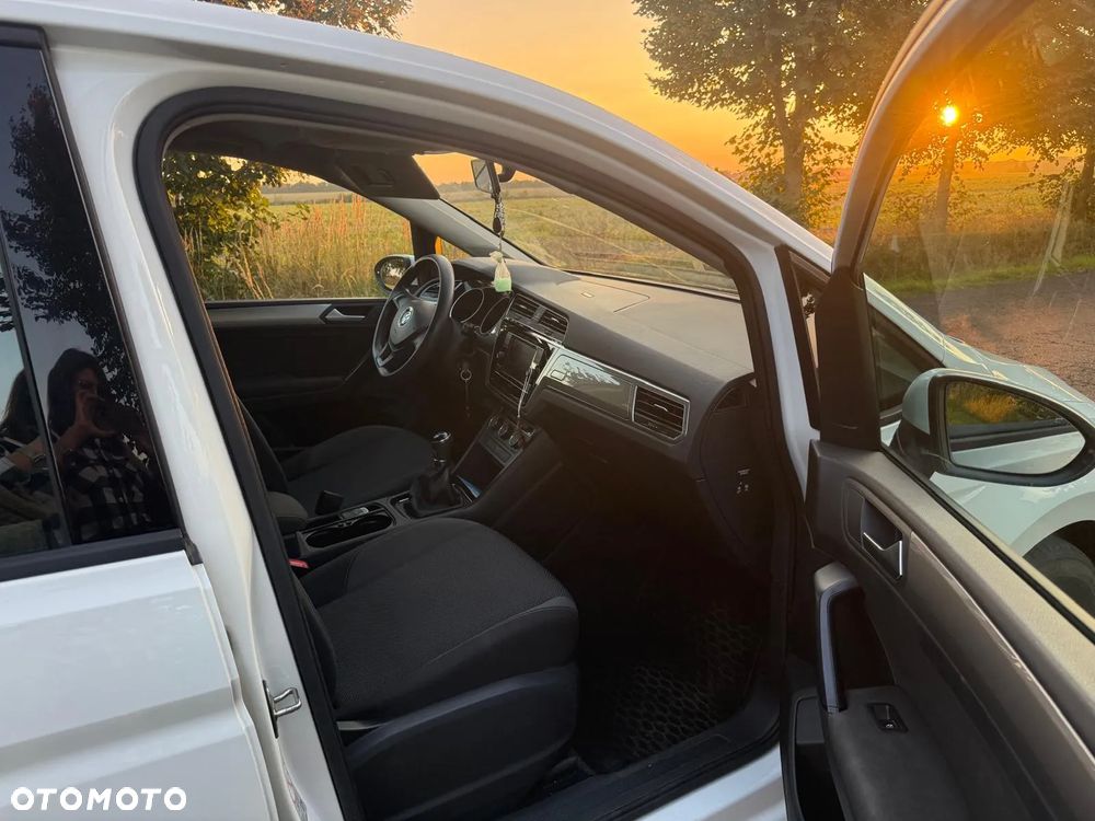 Volkswagen Touran 1.2 TSI BMT Comfortline - 6