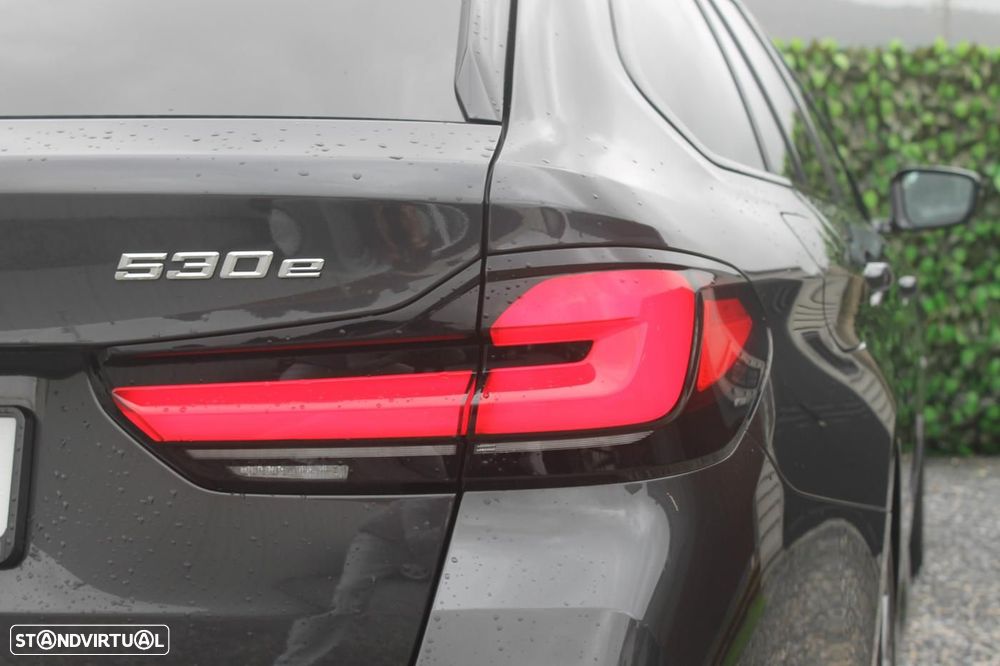 BMW 530 e Pack Desportivo M - 55