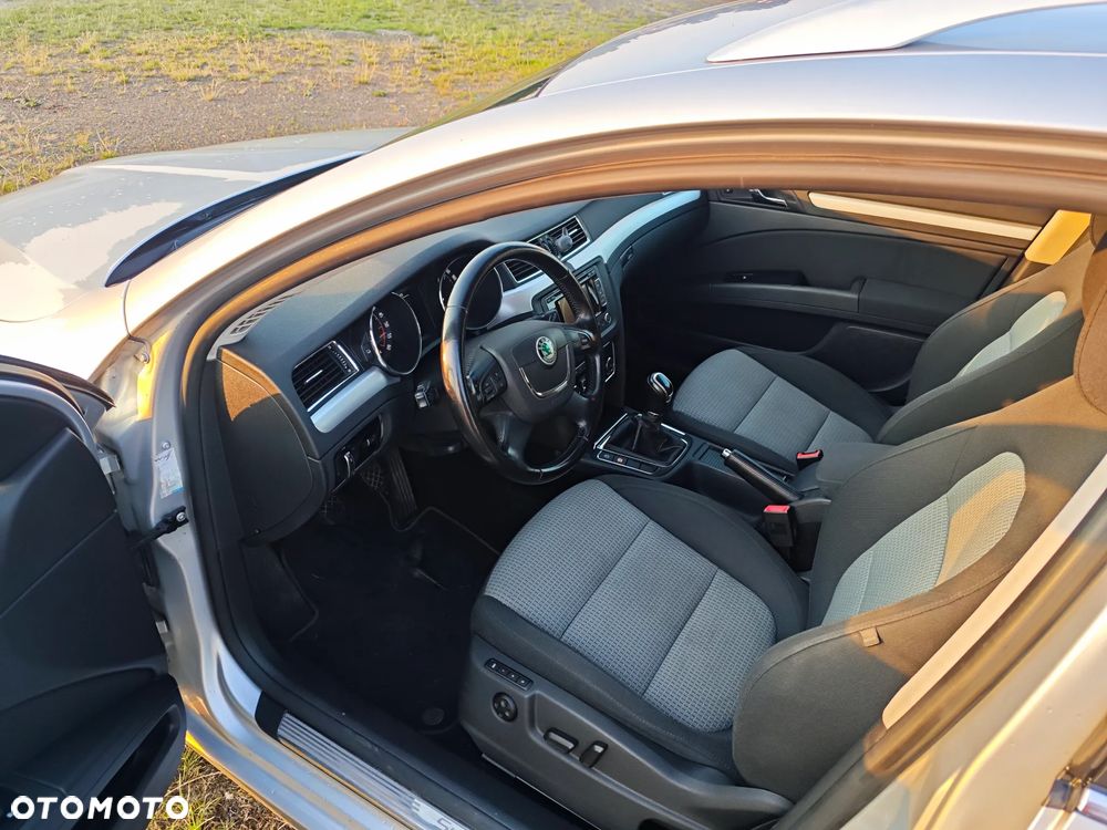Skoda Superb 1.6 TDI Comfort / Active Greenline - 11