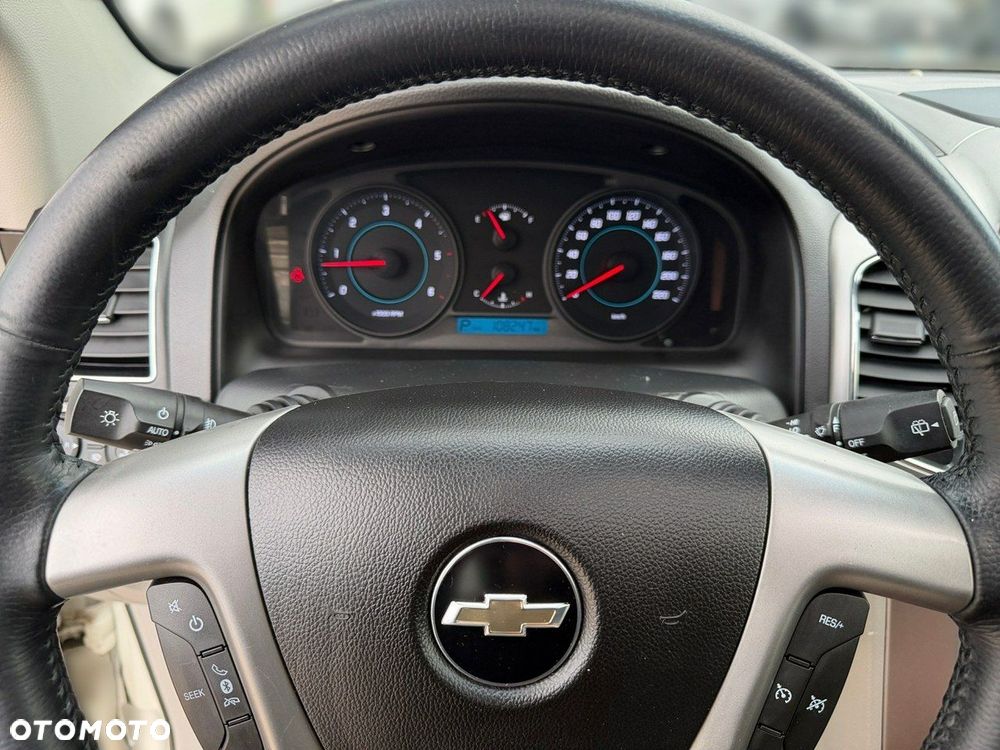 Chevrolet Captiva - 19