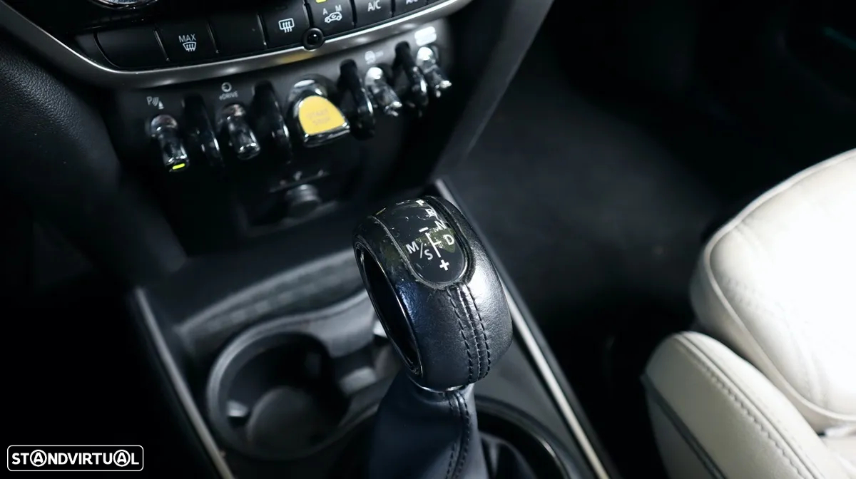 MINI Countryman Cooper SE ALL4 Auto - 29