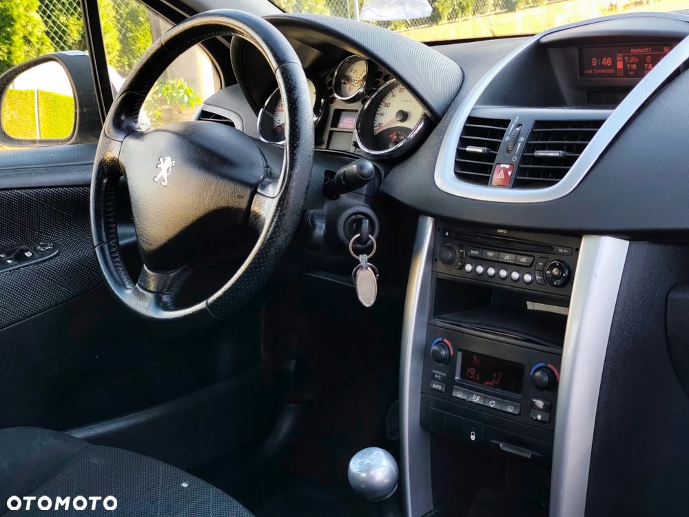 Peugeot 207 90 HDi FAP (Blue Lion) Sport - 12