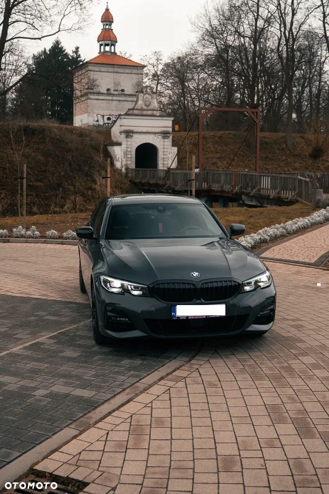 BMW Seria 3 330e M Sport - 3