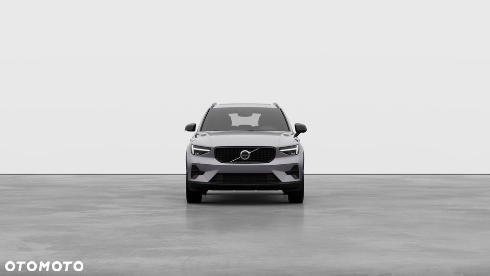 Volvo XC 40 B3 Ultra Dark - 4