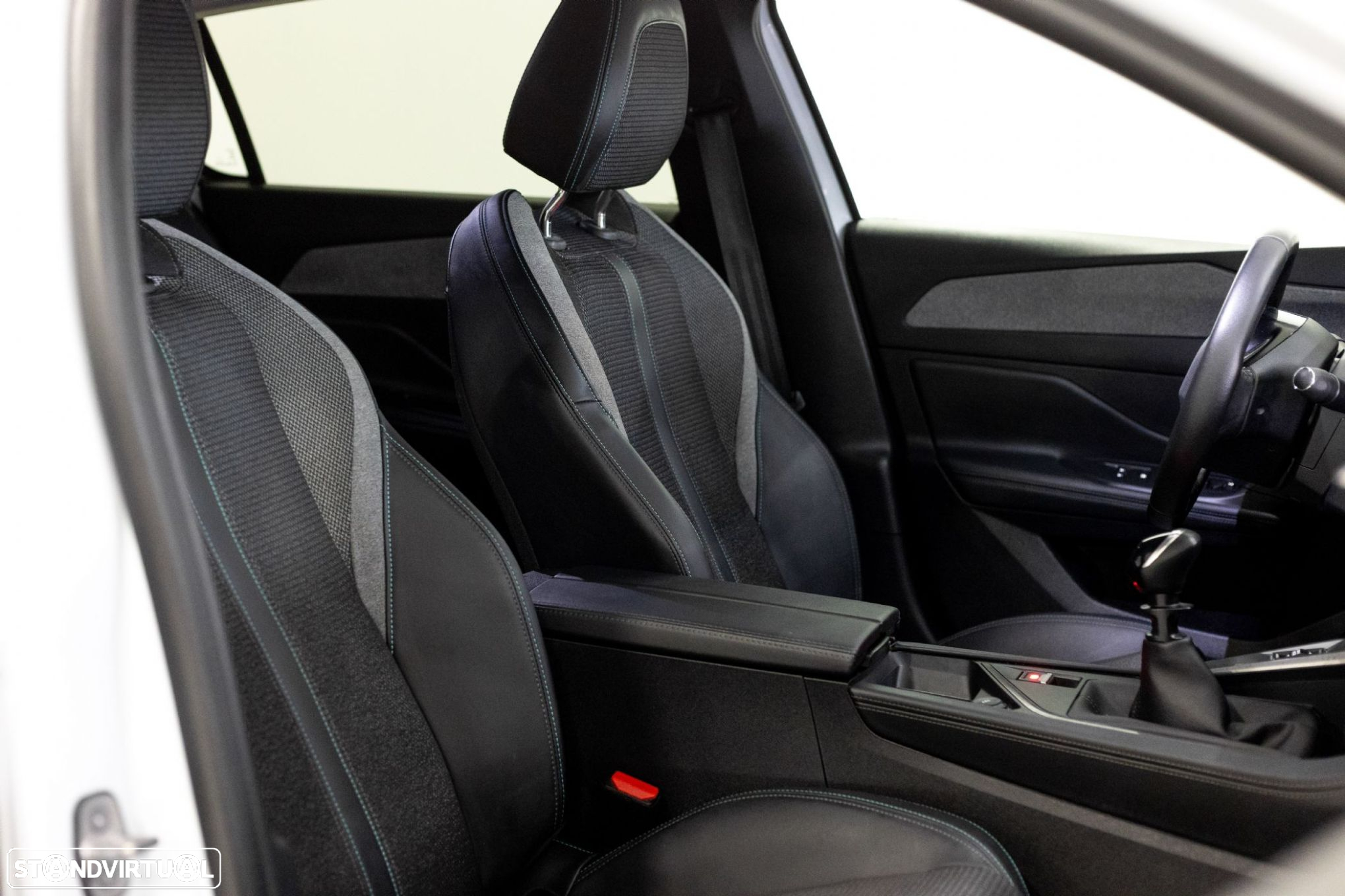 Peugeot 308 1.2 PureTech Allure Pack - 24