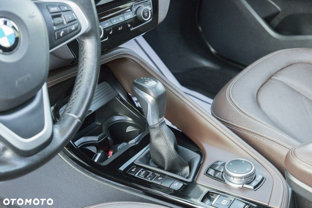 BMW X1 xDrive20d Sport Line - 20