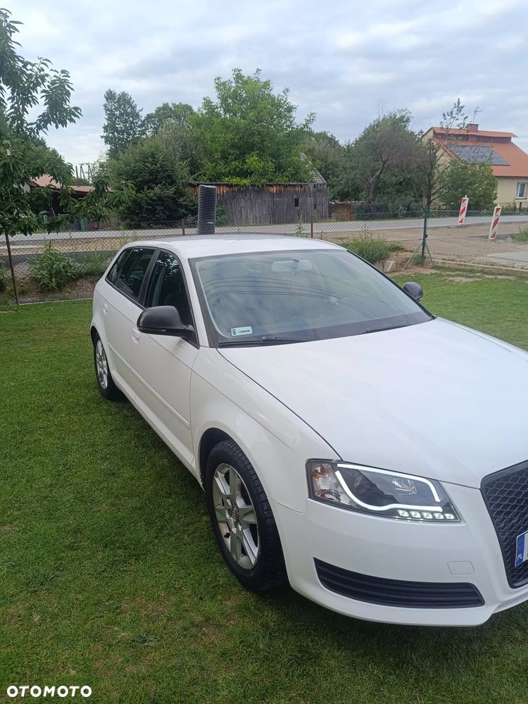 Audi A3 Sportback - 3
