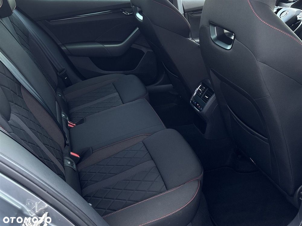 Skoda Octavia 2.0 TSI RS DSG - 10