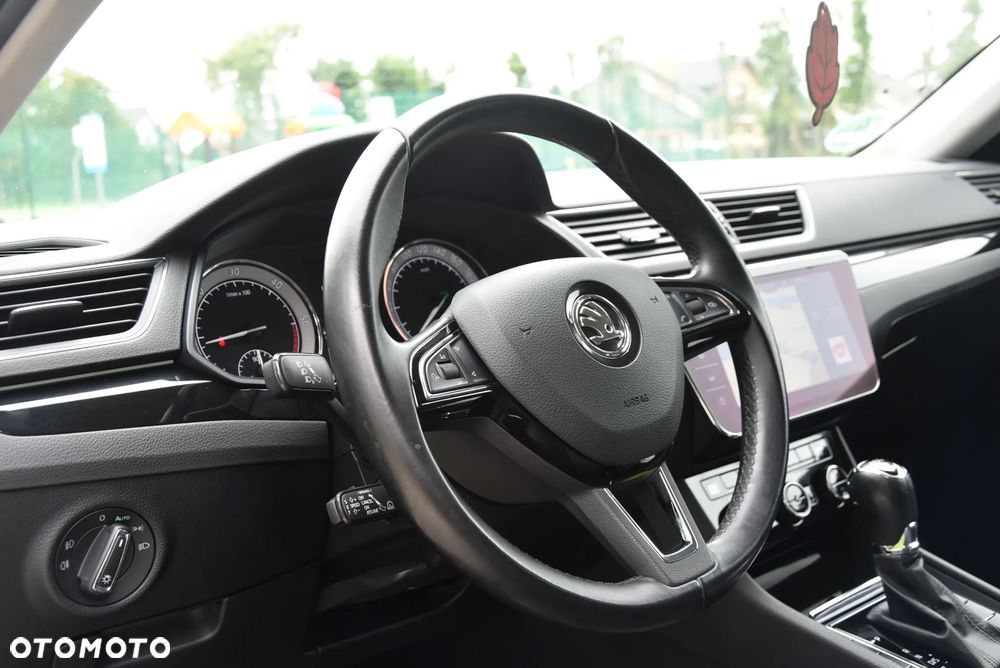Skoda Superb 2.0 TDI 4x4 DSG L&K - 15