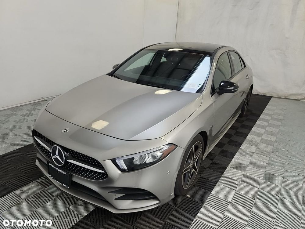 Mercedes-Benz Klasa A 220 4Matic 7G-DCT AMG Line - 2