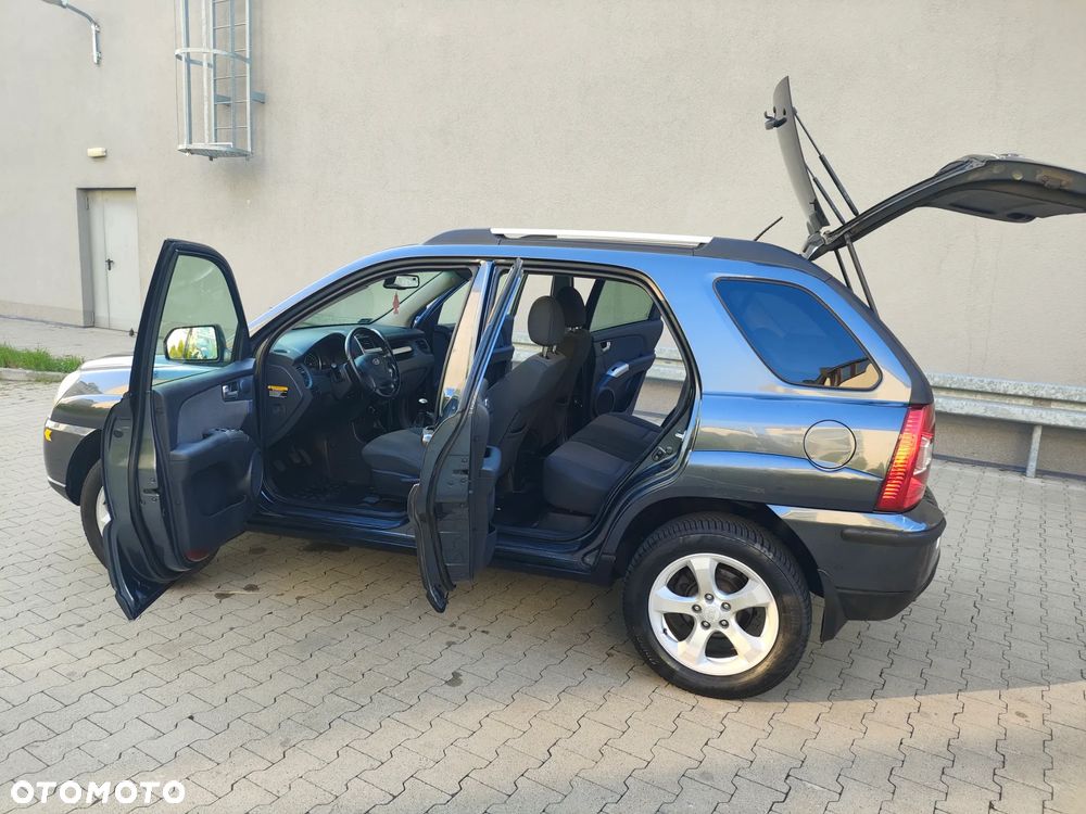 Kia Sportage 2.0 d Tour - 11