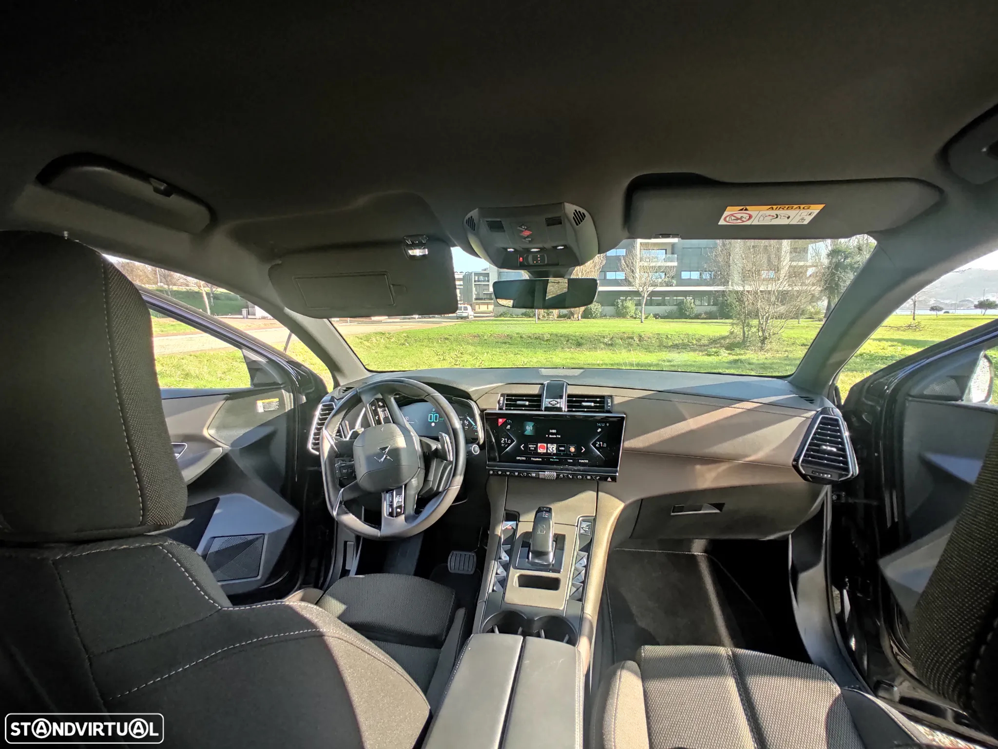 DS DS7 Crossback - 11
