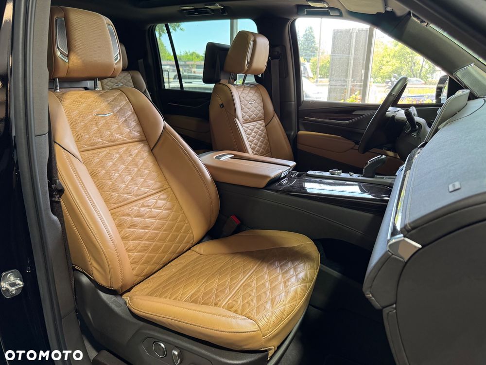 Cadillac Escalade - 26