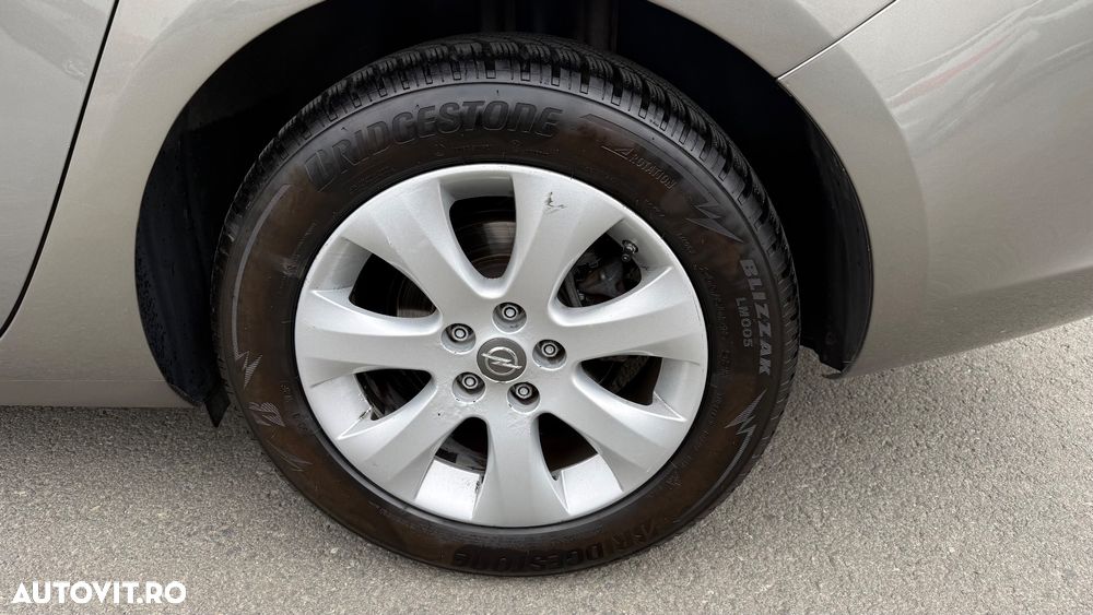 Opel Astra 1.4 Turbo ECOTEC Enjoy - 8