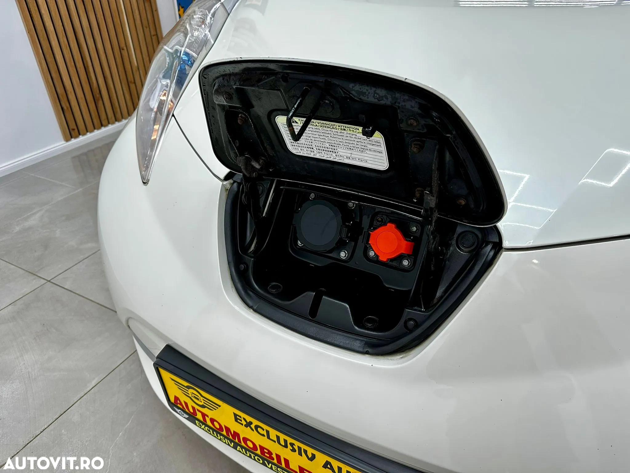 Nissan LEAF - 25