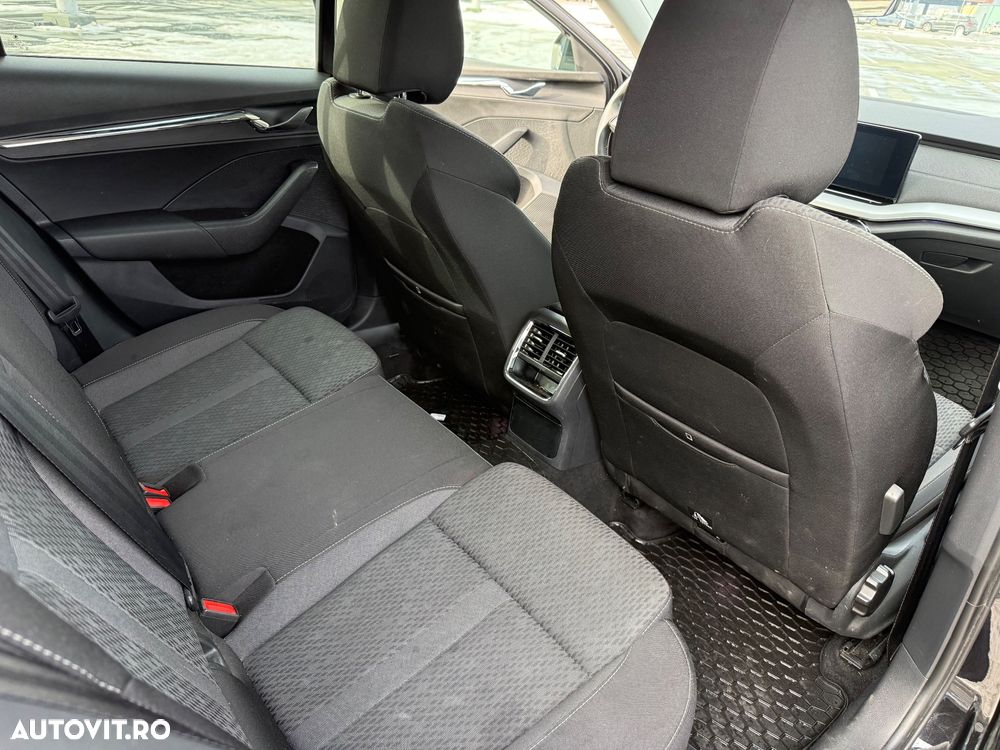 Skoda Octavia 1.5 TSI DSG MHEV Style - 9