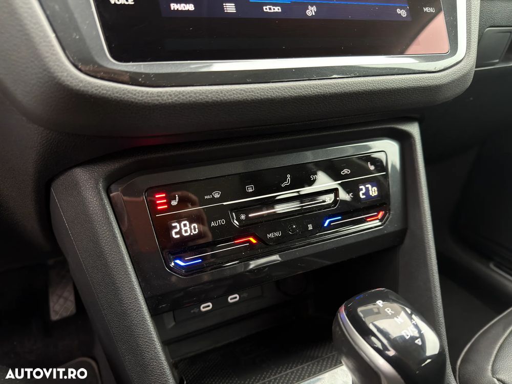 Volkswagen Tiguan 2.0 TDI SCR 4MOTION DSG Elegance - 23