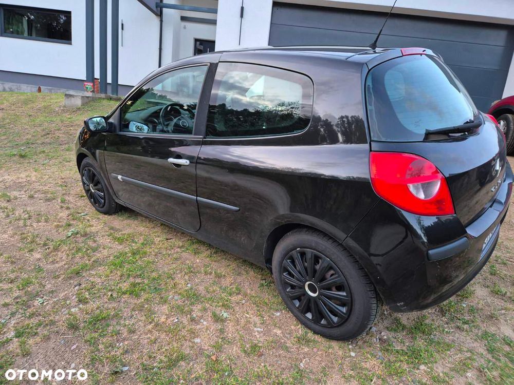Renault Clio 1.6 16V Edition Dynamique - 2